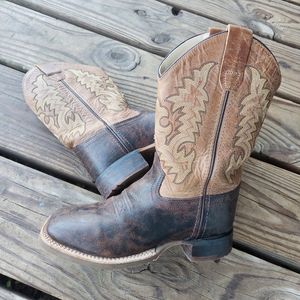 Cody James Old West cowboy boots